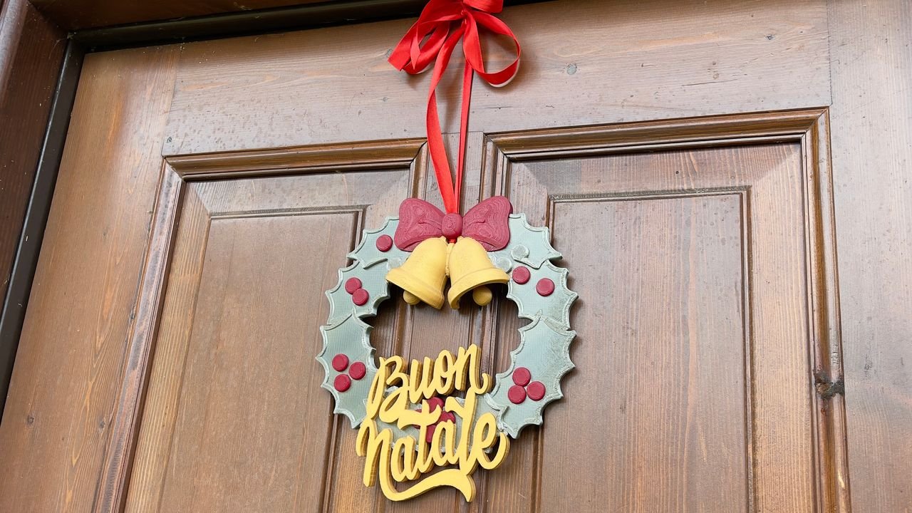 Mi sono fatto gli addobbi di Natale usando una stampante 3D e chatgpt ecco cosa ne è uscito