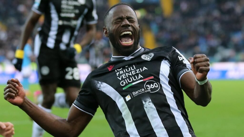 Davis fa impazzire l'Udinese. Ma la Lazio non ci sta: nuovo silenzio stampa -