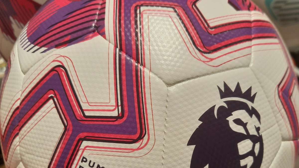 Il Leeds ferma il Liverpool, Farke: "È stata una delle notti magiche a Elland Road" -