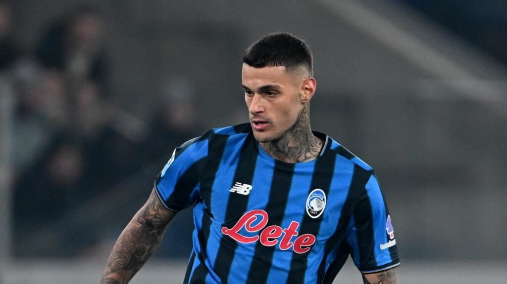 Scamacca la riapre all'81 su rigore: Verona-Atalanta sono ora sul 3-1 -