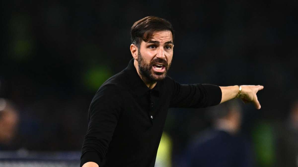 Fabregas ritrova l'Inter: "Non ne parlo, domanda che fa male". Chivu vara il primo ritiro -
