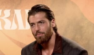 Sandokan, intervista a Can Yaman e Jan Maria Michelini (Sandokan e regista)