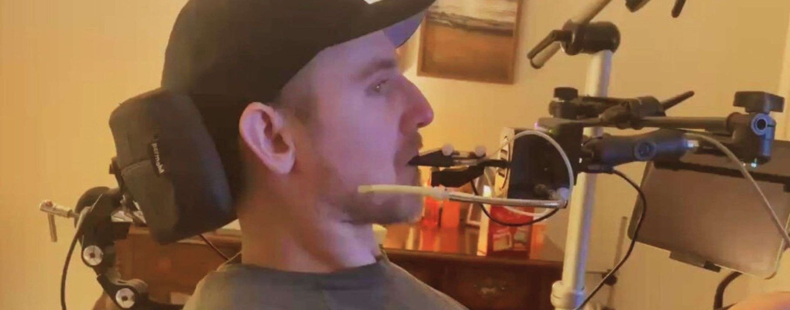 Uomo paralizzato gioca a Battlefield grazie a impianto Neuralink