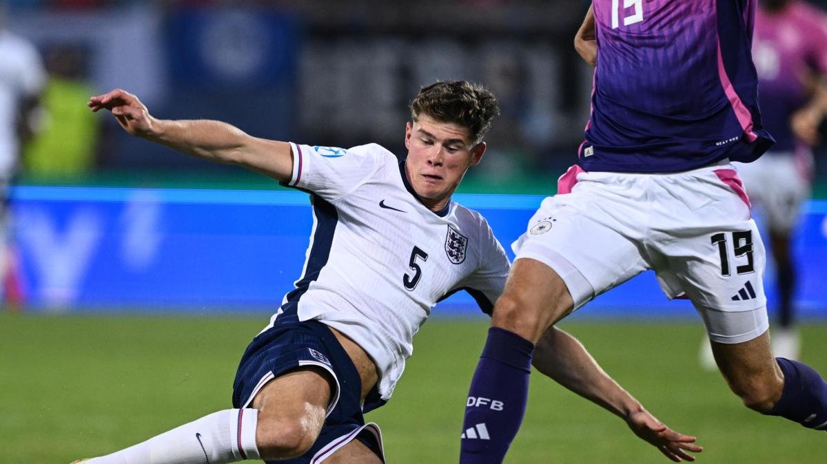 Tolosa, tutti bussano per Cresswell: il Wolfsburg offre 15 milioni. In passato cercato in A -