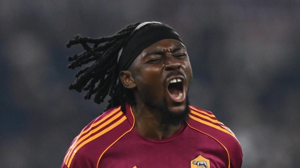 La Roma sblocca il risultato col Sassuolo: assist di Soulé e incornata di Manu Koné, 1-0 -