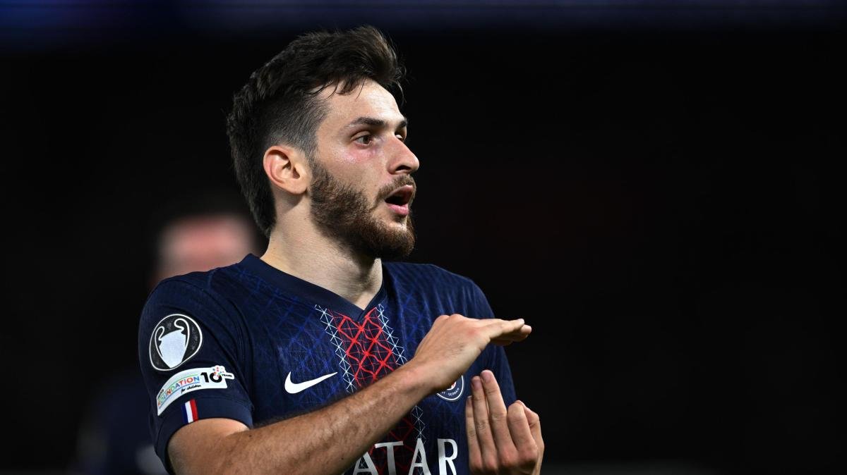 Ligue 1, le formazioni di Auxerre-PSG: Kvaratskhelia parte dal primo minuto -