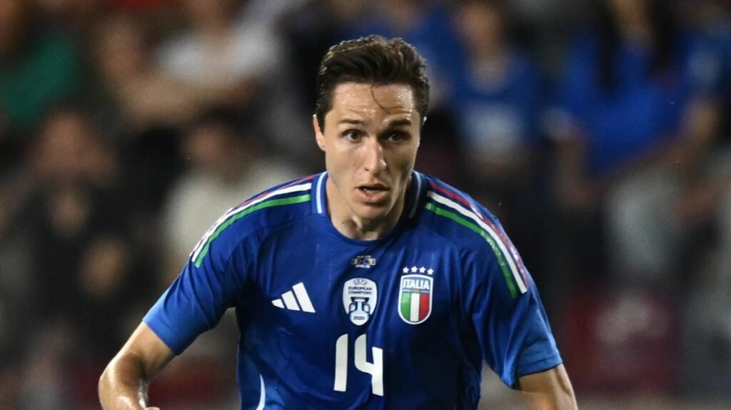 Juventus su Chiesa, il Liverpool chiede almeno 12 milioni. Ma Salah ritarda l'affare -