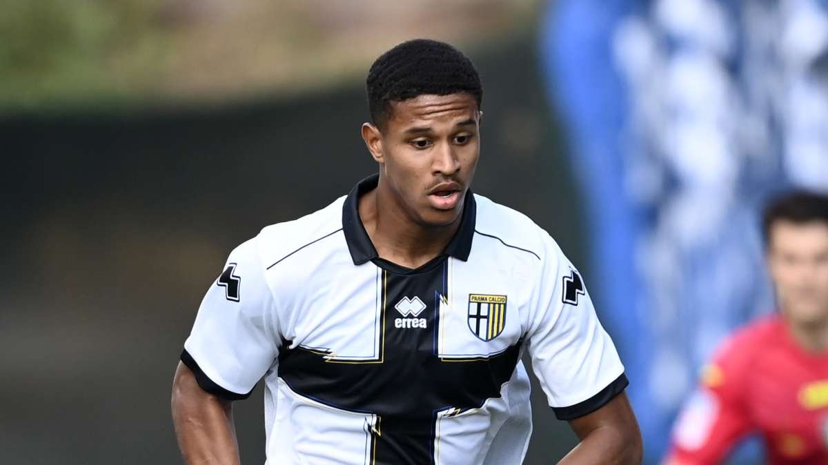 Roma a caccia di un 9? Intanto può rafforzarsi dietro: contatti col Fenerbahce per Oosterwolde -