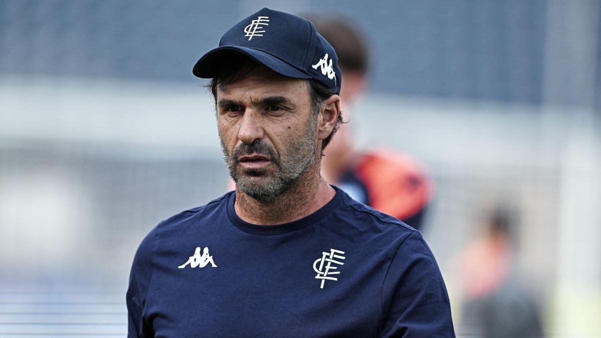 Bari, Vivarini sempre più in bilico e Pagliuca in pole. Il sindaco tuona: "Stagione drammatica" -