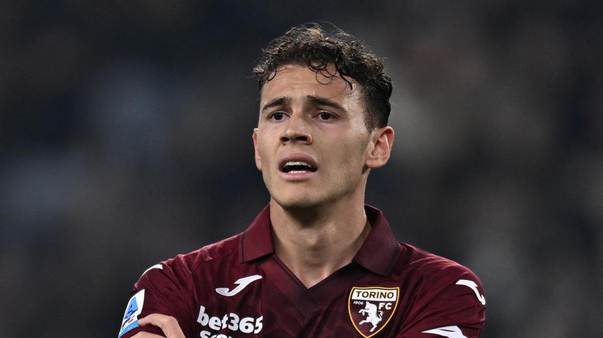 Inter, Asllani non rientra più nei piani del Torino: ci pensa il Genoa di De Rossi -