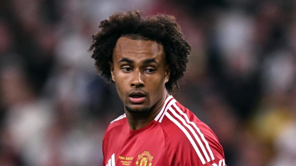 Zirkzee si ripresenta ai suoi tifosi: non segnava all'Old Trafford da un anno -