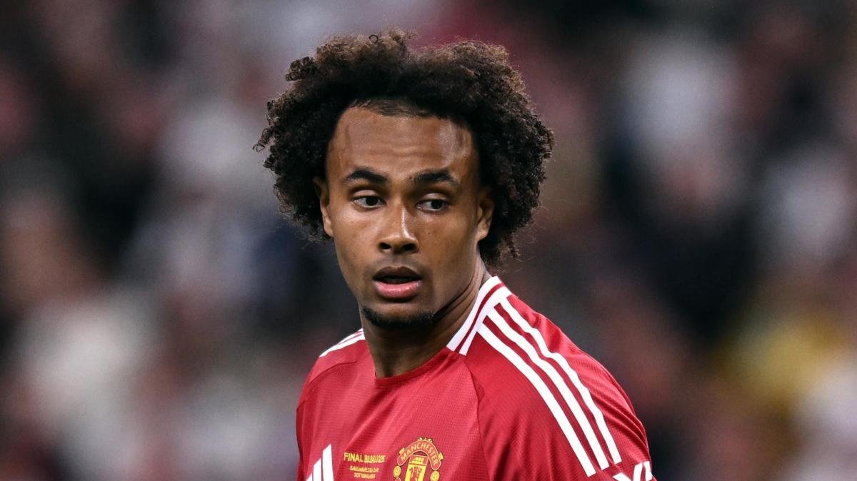 Zirkzee si ripresenta ai suoi tifosi: non segnava all'Old Trafford da un anno -