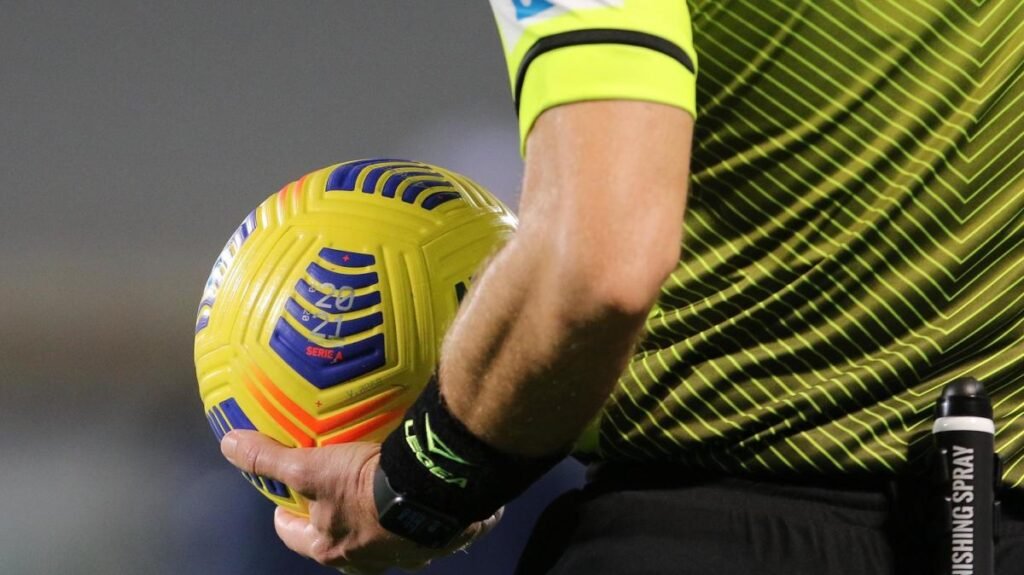 Come chiedeva Simonelli: presto incontro tra FIGC, CAN e Serie A su uniformità degli arbitri -