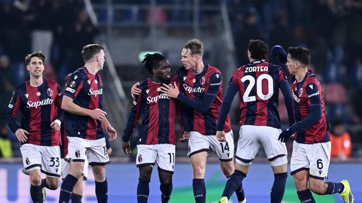 Il Bologna delude contro il Celtic, ma è ai palyoff. Italiano: "Non si parta sempre con l'handicap" -