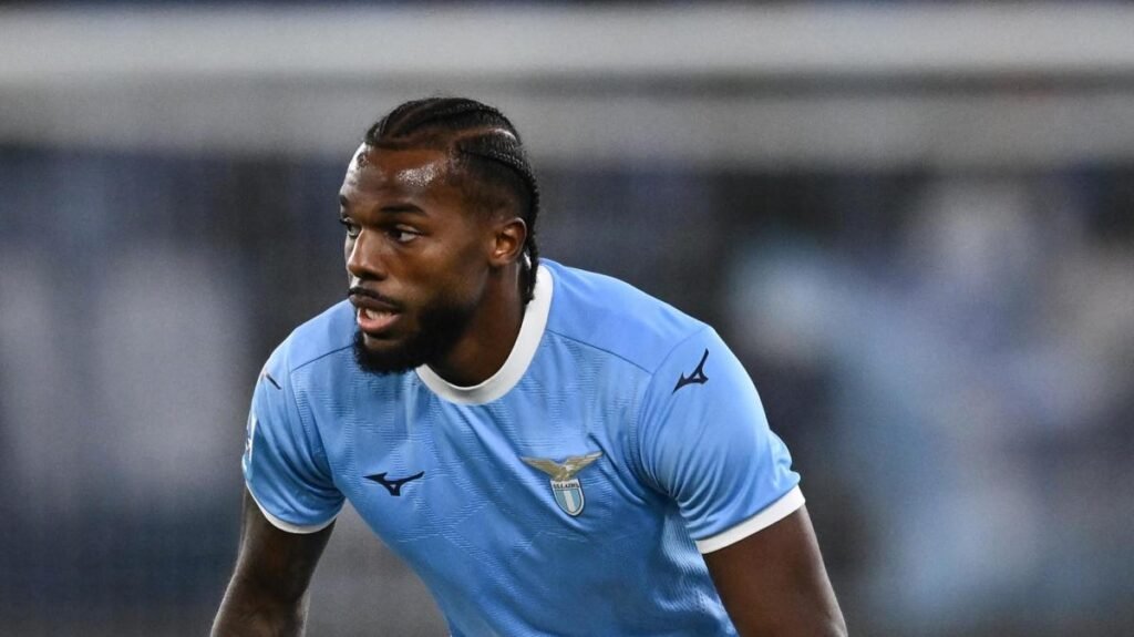 Al Como piace Nuno Tavares, in uscita dalla Lazio: possibile inserimento nella trattativa -