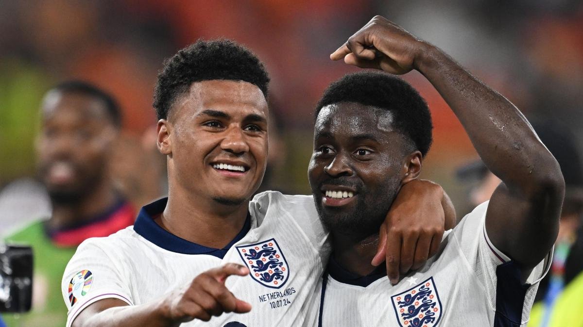 Bayern Monaco, resta alto l'interesse per Guehi: Eberl ha già incontrato l'agente -