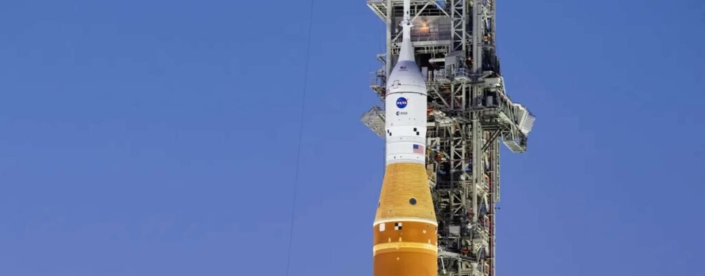 Artemis II: razzo SLS arrivato sulla base di lancio