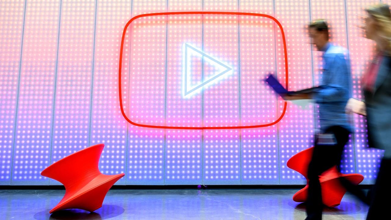 Su YouTube ormai comanda l'AI slop e i video fuffa dell'intelligenza artificiale sono un business milionario