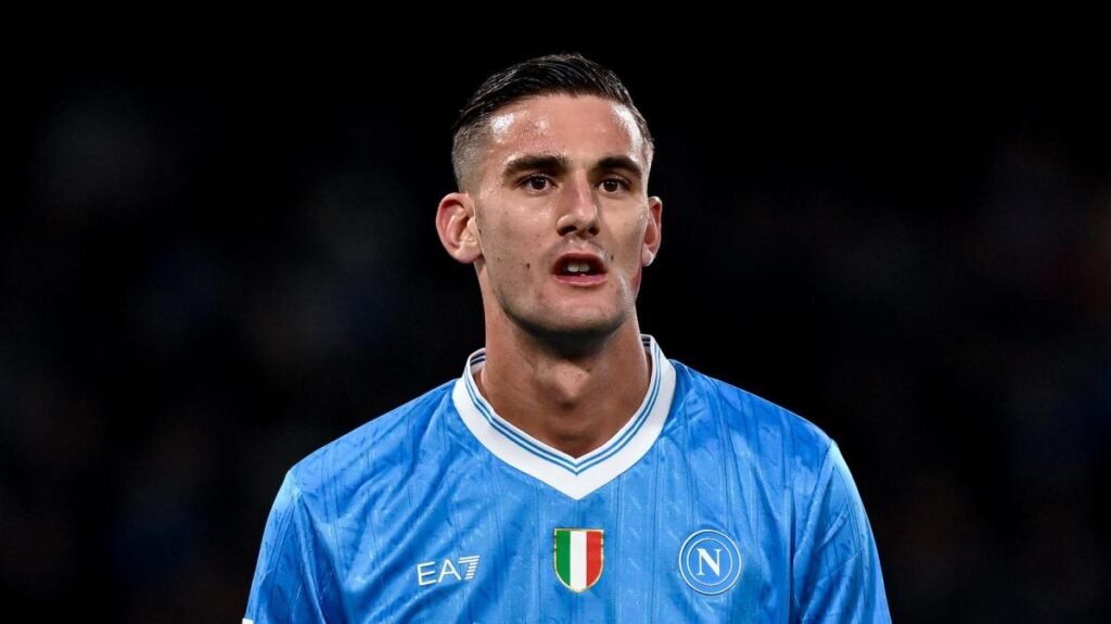 Napoli, c'è anche il sondaggio del Siviglia per Lucca. Ma il Nottingham Forest è avanti -