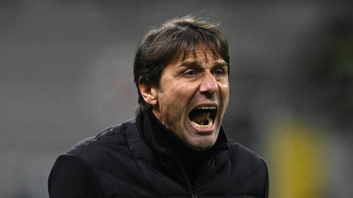 Napoli, Conte: "Partita buttata nel secondo tempo, oggi non ci sono attenuanti" -