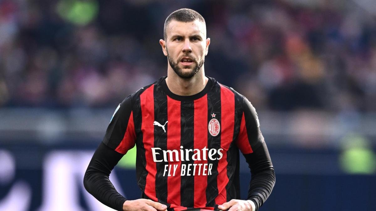 Milan, Pavlovic ce la fa: il difensore è convocato per la gara contro il Lecce. Le ultime -