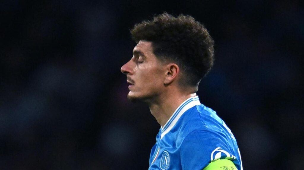 Napoli, Di Lorenzo: "Dispiaciuti per il ko, ma la qualificazione non l'abbiamo persa stasera" -