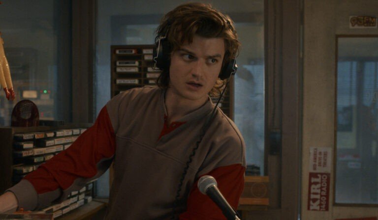 Joe Keery ha quasi scelto "Leroy Merlin" come nome d’arte. Il cantante supera Taylor Swift su Spotify