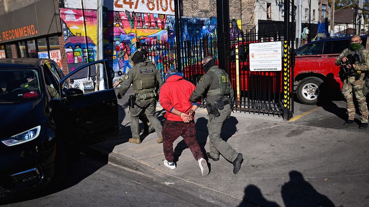 Come l&rsquo;Ice sfrutta l&rsquo;AI di Palantir per mettere in atto la sua brutale repressione