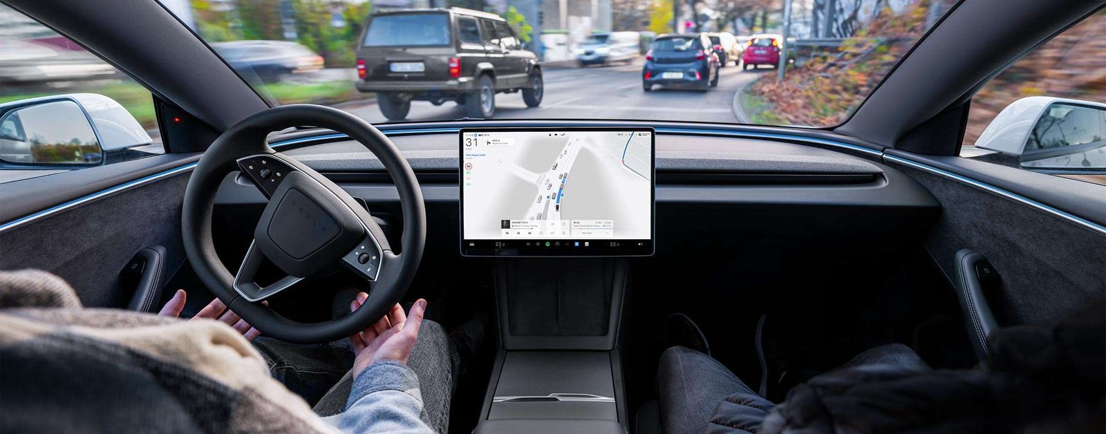 Tesla FSD solo in abbonamento: non si potrà più acquistare