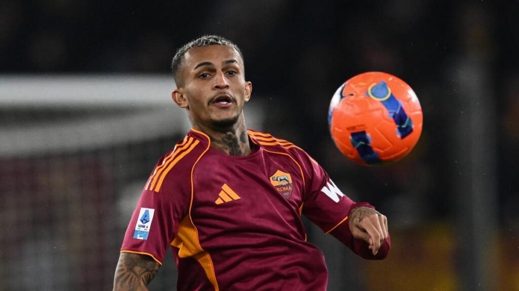 Roma in ansia per Wesley, fuori per infortunio a Napoli: Gasperini aspetta gli esami -