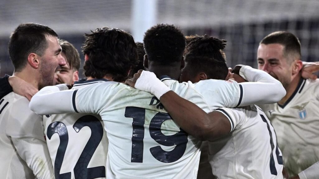 Coppa Italia, Lazio in semifinale ai rigori. La Gazzetta dello Sport: "Bologna cade dal trono" -