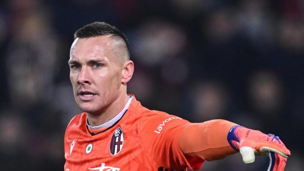 Bologna, Skorupski: "Sono tornato in forma. Roma o Friburgo? Quel che sarà, sarà" -