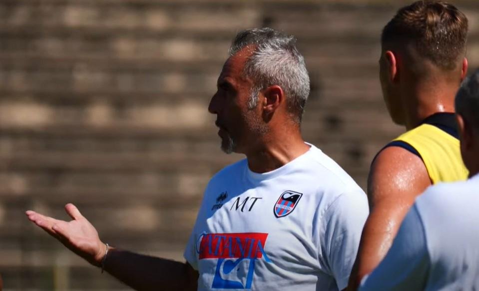 Catania, Toscano: "Pensiamo solo al Giugliano. Per vincere serve qualcosa di straordinario" -