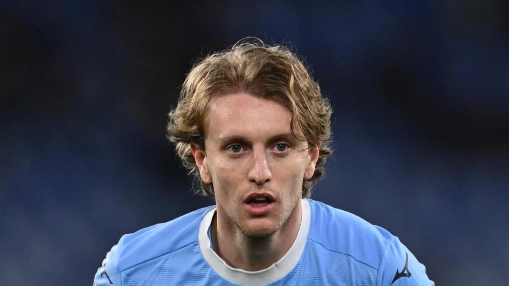 Lazio, maledizioni infortuni per Rovella: nuovamente ko e sostituito per un problema alla spalla -