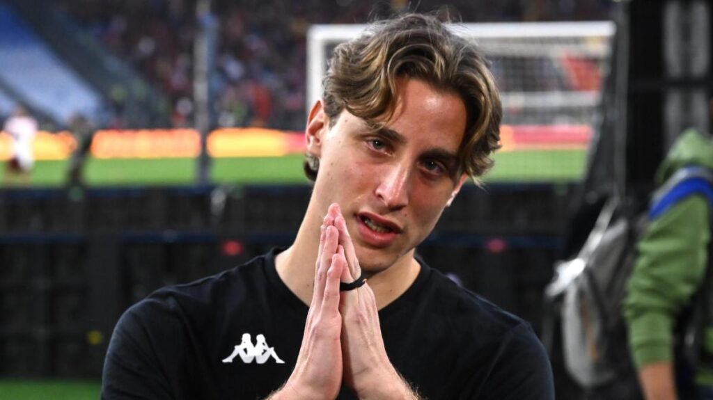 Edoardo Bove torna in campo un anno dopo: entra nel finale di Preston-Watford -