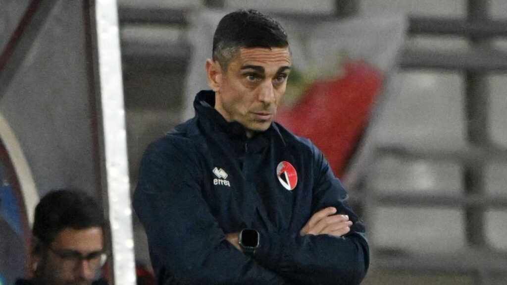 Bari, Longo e il mercato: "Alcuni calciatori che stavano giocando hanno preferito altre piazze" -