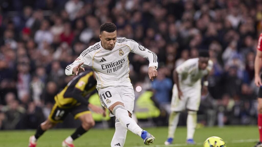 Benfica-Real Madrid col dubbio Mbappe. Arbeloa: "È con noi, vediamo se giocherà" -