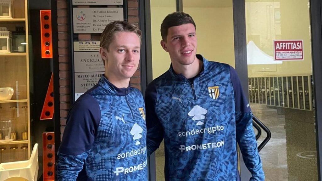 Parma-Juventus, i convocati di Cuesta: presenti Nicolussi Caviglia, Carboni e Elphege -