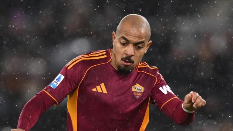 Roma, torna l’emergenza in attacco: si ferma anche Vaz, Malen diventa imprescindibile  -