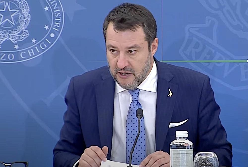 Salvini: "Troppi stranieri in Serie A. Va ripensato il nostro calcio, deve essere dei tifosi" -