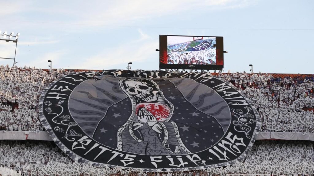 Riera nuovo tecnico dell'Eintracht, il ds spiega: "Rappresenta un calcio moderno e offensivo" -