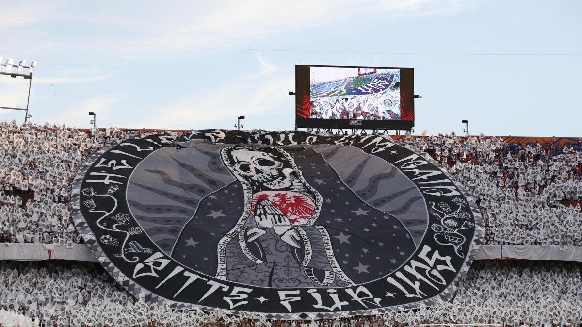 Riera nuovo tecnico dell'Eintracht, il ds spiega: "Rappresenta un calcio moderno e offensivo" -