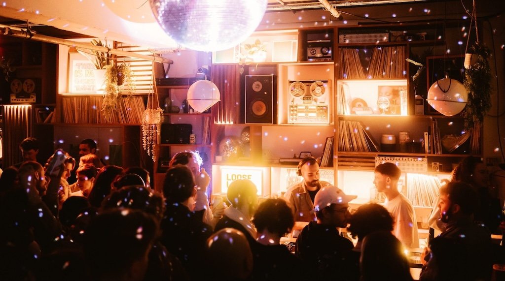 London's Cafe 1001 celebrates 25 years with European tour · News ⟋ RA