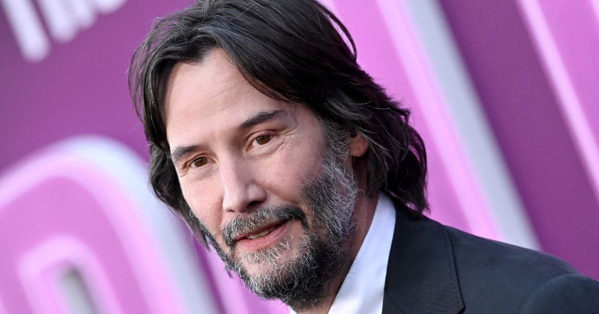 Per colpa del suo seno, unattrice italiana ha rifiutato di fare un film con Keanu Reeves